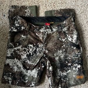 She Outdoors Insulated Waterproof pants for Ladies. Size Medium